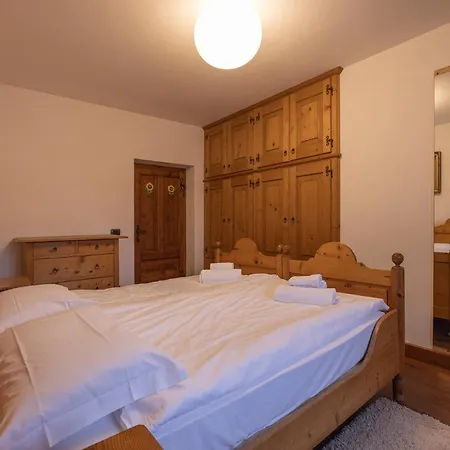 Casa Da L Oio * קורטינה ד'אמפזו